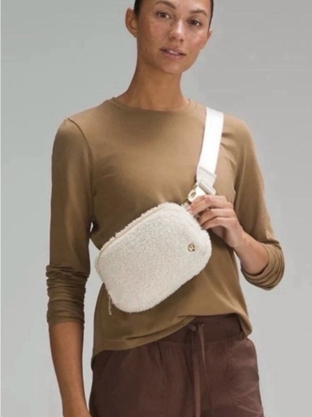 NEW Lululemon Everywhere Belt Bag White and gold